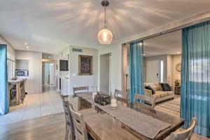 1 Mi to Dobson Ranch: Modern Escape w Gazebo!