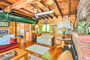 Dreamy Bucksport Hideaway on Freshwater Pond!