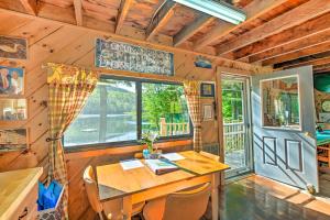 Dreamy Bucksport Hideaway on Freshwater Pond!