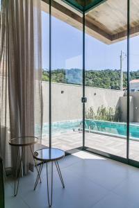 Casa Requinte Premium, 4 suítes com Piscina Privativa, Balneário Camboriú