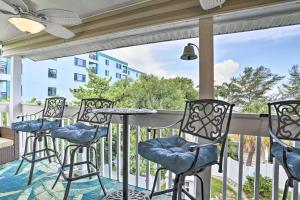 Sea La Vie Sunny Indian Rocks Beach Condo!