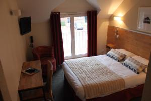 Hotels LOGIS Hotel & Restaurant - Le Manoir de Gavrelle : photos des chambres