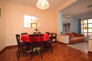 Apartments with a parking space Medulin - 7619