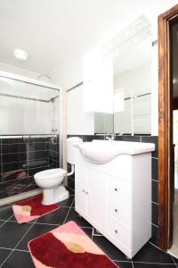 Apartments with parking space Valbandon, Fazana - 2214