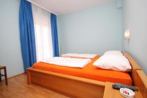 Double Room with Balcony and Sea View room in Double Room Peroj 2235d