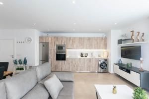 Modern apartment in Competa