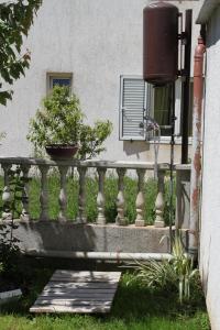 Apartments with parking space Senj - 7475