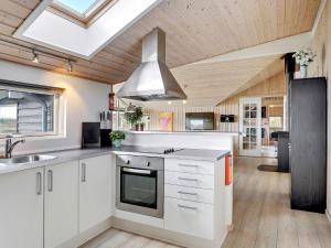 10 person holiday home in Løkken-By Traum