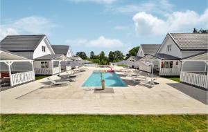 Cozy Home In Kolczewo With Wifi