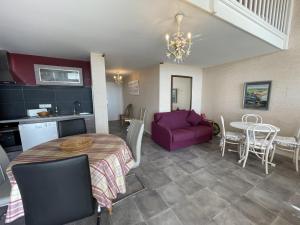 Duplex de charme en front de mer avec véranda - FR-1-361-32
