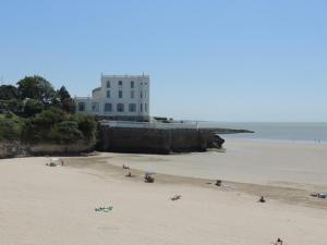 Maisons de vacances Maison Royan, 4 pieces, 6 personnes - FR-1-71-52 : photos des chambres