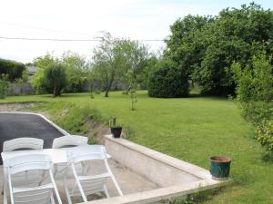 Maison spacieuse avec jardin, proche Thermes et commodités à La Roche-Posay - FR-1-541-17