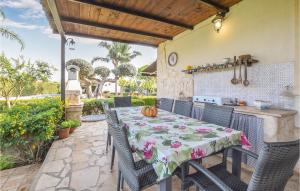 Beautiful Home In Chiaramonte Gulfi