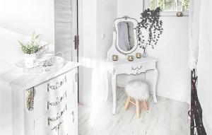 Lovely Home In Sulnowo With Lake View