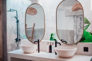 VILLA LA ISLA BONITA walking distance to the beach