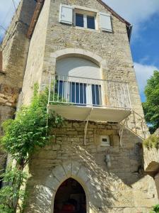 Maison du XVème au cœur du village médiéval