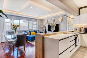 Backup Powered Luxury Central Promenade Apartment