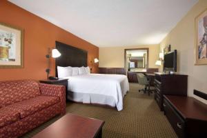 Days Inn by Wyndham Longview South