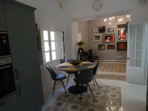 60 Indri Borg Townhouse