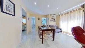 Atico cercano a la playa con gran terraza