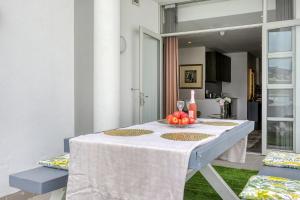 Backup-Powered Classic Luxury Apartment