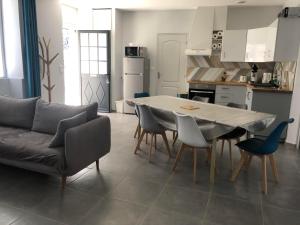 Montbard Maison 7 pers centre historique chez Delphine et Guillaume