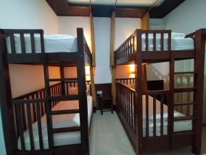 Giường trong Phòng ngủ tập thể cả Nam và Nữ 4 Người (Bed in 4-Bed Mixed Dormitory Room)