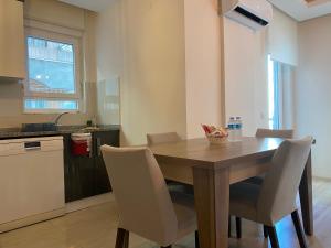 Aether Flats No3,Old Town,Beach,Central,Netflix