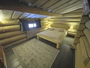 Forest hut Stariy Prud