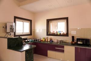 Stay Inn Kailasha - Lift,Parking,Kitchen andmodern facilities