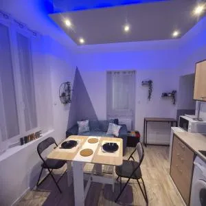 Très joli appartement 2 pièces, centre-ville - Padern