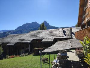 Hotels Chalet Hotel Les Blancs : photos des chambres