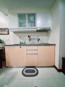 101 condo furnished walking distance NIAA 3