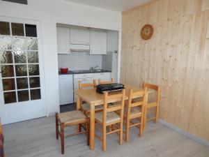 Pied de Piste à 20 M du telesiege "Le Diable", Menage Inclus, Possible de louer 2 Apparts, Vue Panoramique