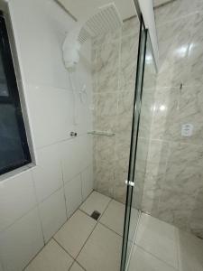 Flat Completo Novo a 350m da praia com piscina