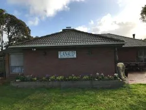 Lanaud Farm Stay - Bushfield