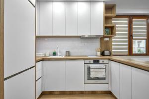 Weiss Estate by EstateAutomata