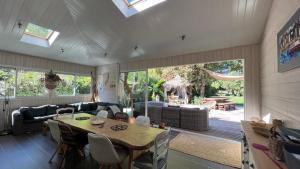 Maisons de vacances Villa piscine chauffee & spa sur le Bassin d Arcachon - proche plage et ocean : photos des chambres