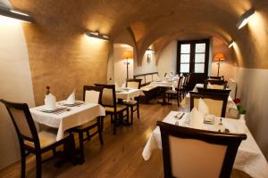 Hotel Santi