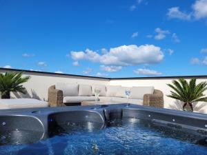 Villas La Villa Thelma 5 etoiles, piscine, sauna et jacuzzi : photos des chambres