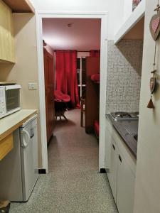 Joli studio terrasse face aux pistes