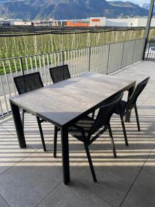 Casa Grutzen Design Apartment with Pool in Bolzano