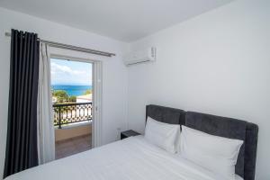 Marys luxury apartment Elaia.