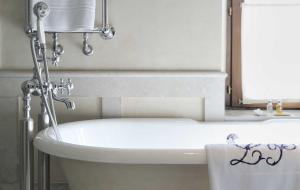 Suite room in Landa