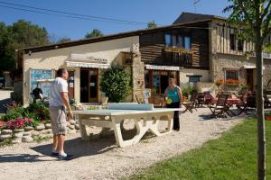 Campings Camping Le Bourdieu : photos des chambres