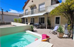 Appartements Stunning apartment in Orange with Outdoor swimming pool, 2 Bedrooms and WiFi : photos des chambres