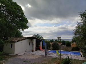 Maisons de vacances Petite villa avec piscine chauffee : photos des chambres