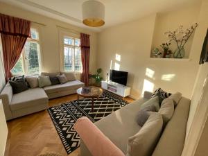 Nomi Homes - Otis House - Free Parking - Central -10ppl