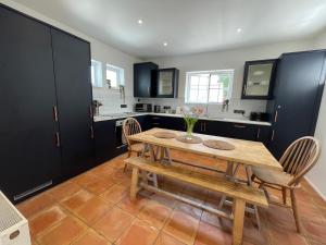 Nomi Homes - Otis House - Free Parking - Central -10ppl