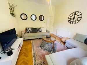 Nomi Homes - Otis House - Free Parking - Central -10ppl